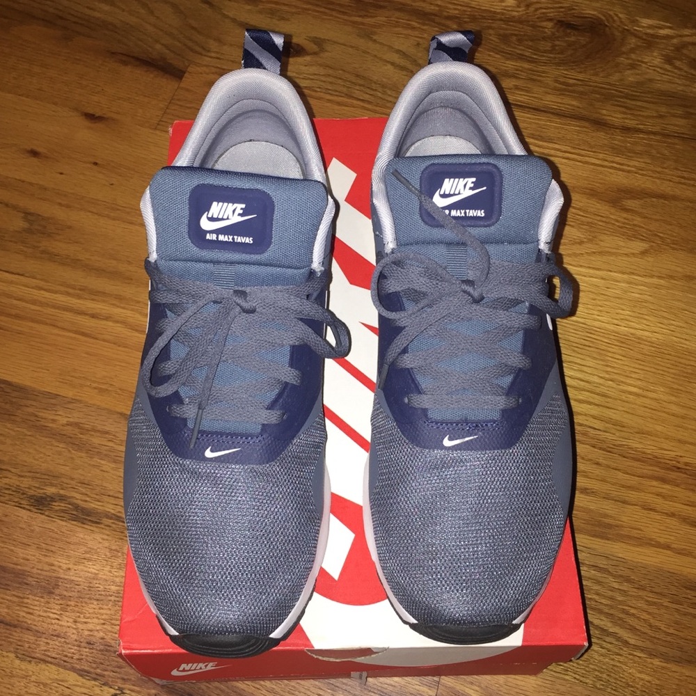 Men’s Nike Air Max Tavas Size 11